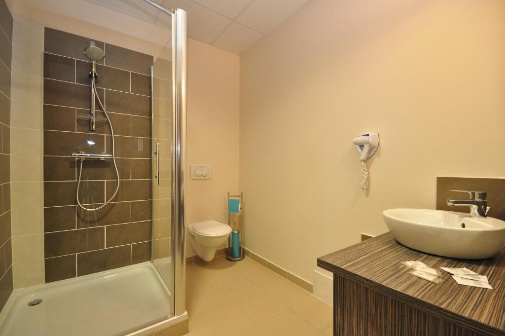 Hotel Caiman Pierrelatte Cameră foto